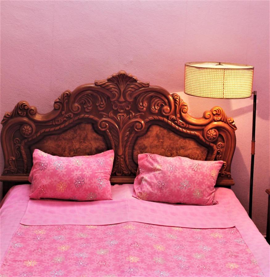 Guesthouse Medea On Pushkini 4 Kutaisi Luaran gambar