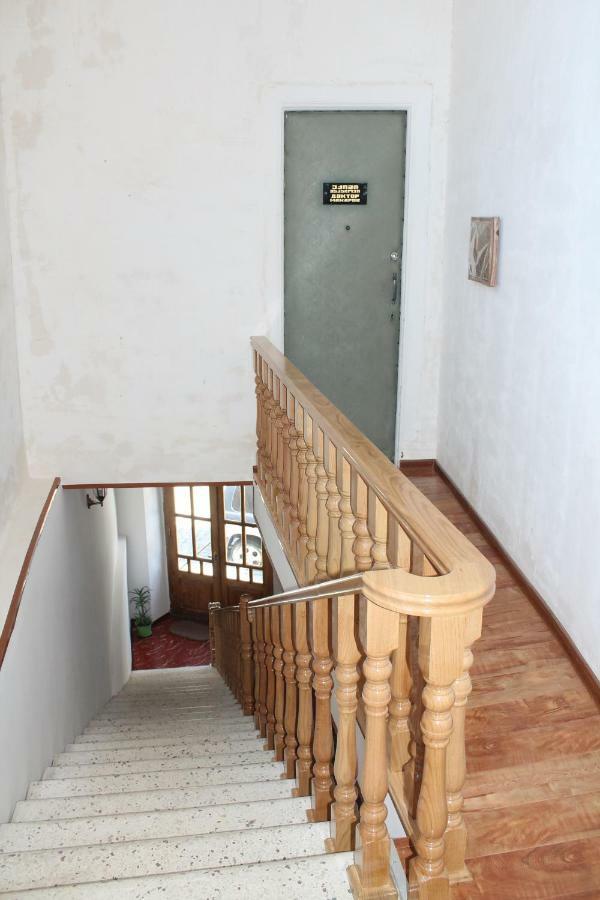 Guesthouse Medea On Pushkini 4 Kutaisi Luaran gambar